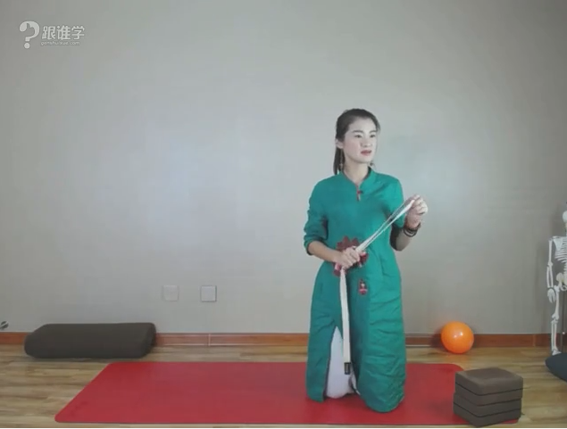 王媚_20分钟拯救肩颈酸痛 远离富贵包2017瑜伽私教